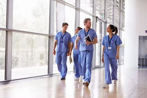 How Medical Uniforms Improve Workplace Hygiene