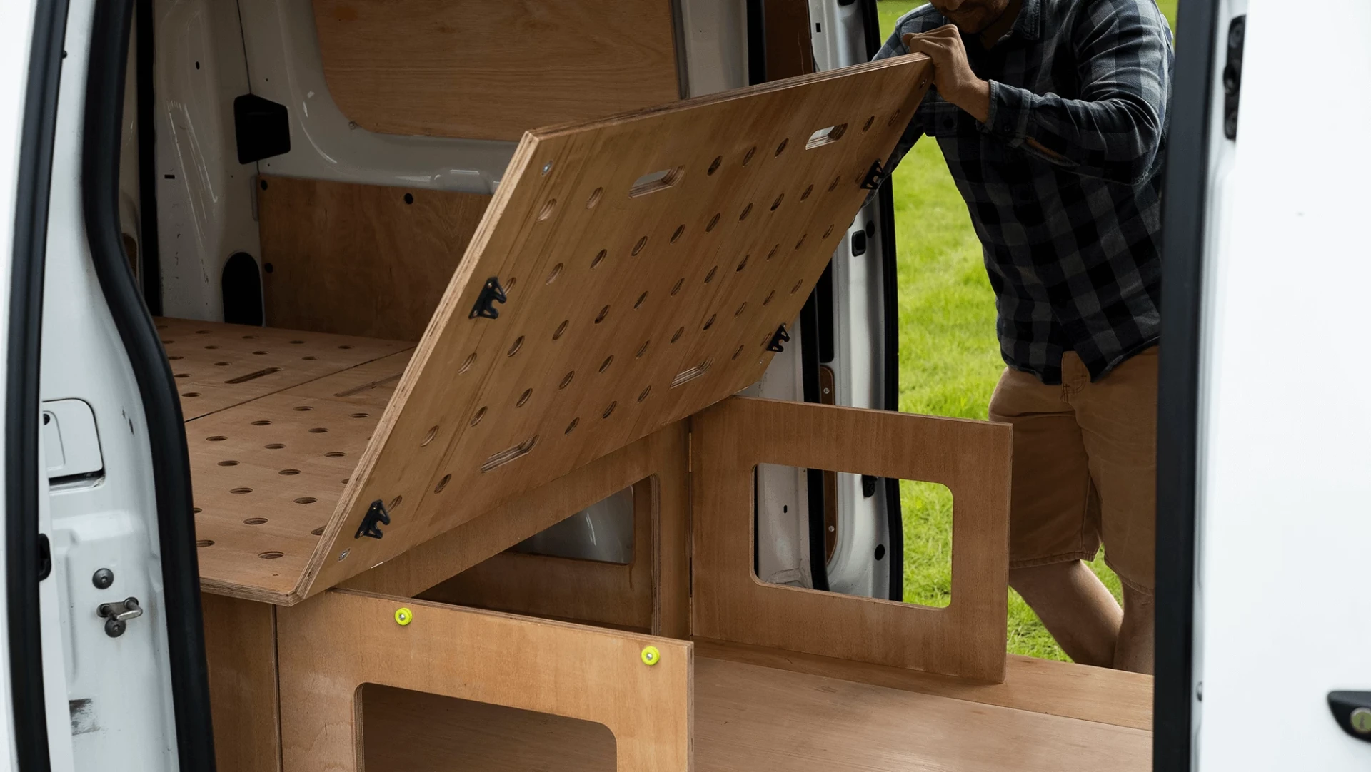 Van Beds: The Ultimate Guide to Sleeping in Style