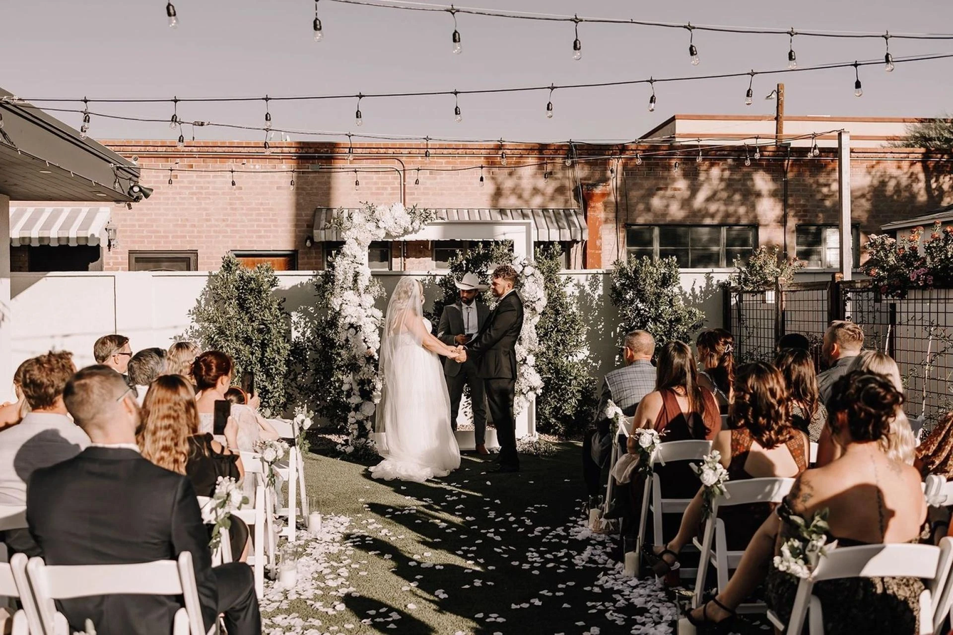 Top 10 Reasons to Choose Small Wedding Venues for Your Perfect Day
