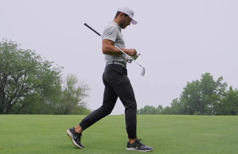 The Rise of Golf Joggers in Modern Golfwear: Making Fairway Fashion Better 