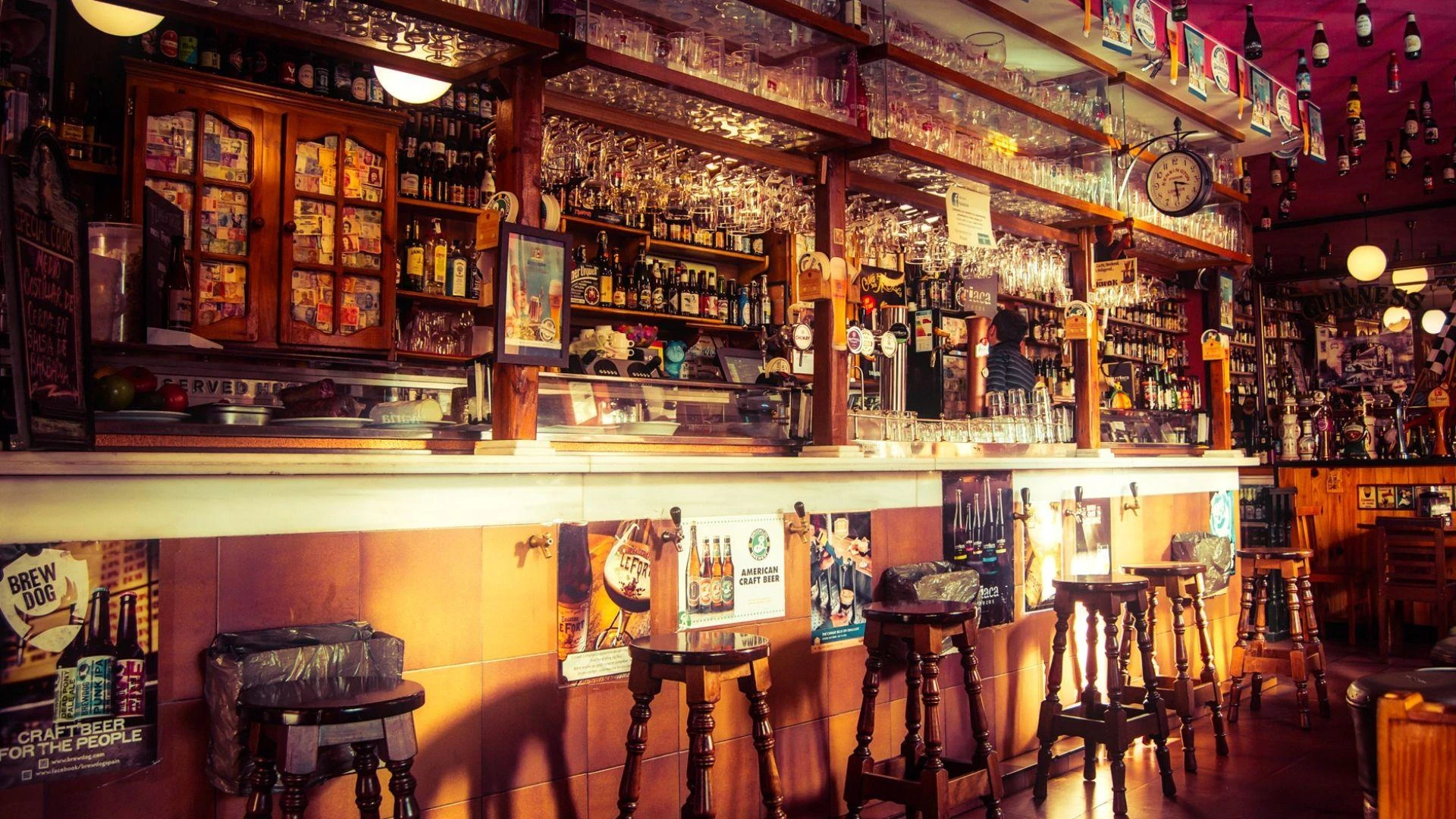 United States Cafes & Bars Market to Reach USD 165.33 Billion by 2033, Fueled by Coffee Culture, Urban Lifestyles, and Beverage Innovation