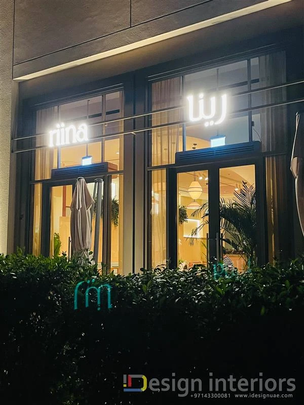 Minimalist vs. Maximalist: Choosing the Right Villa Interior Design Style 