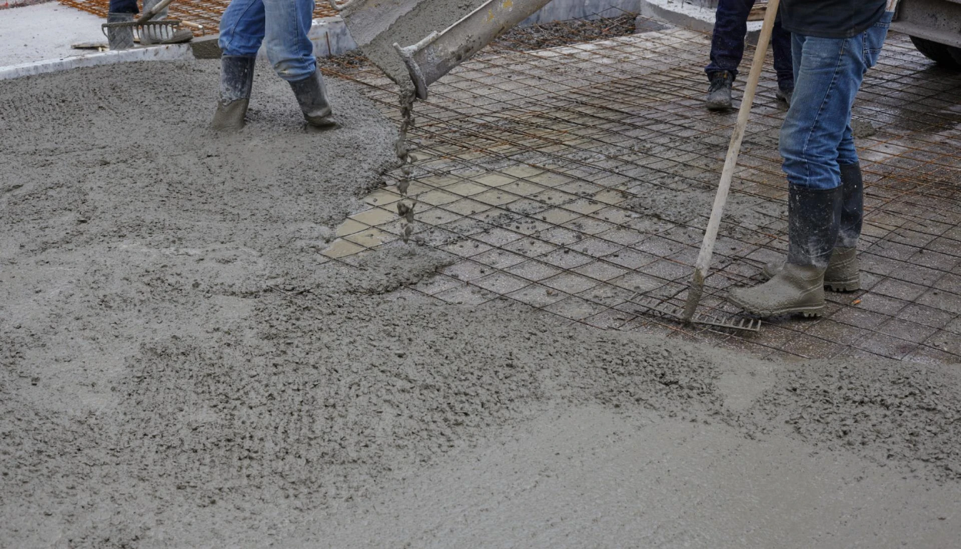 What to Ask a Concrete Contractor Before Hiring