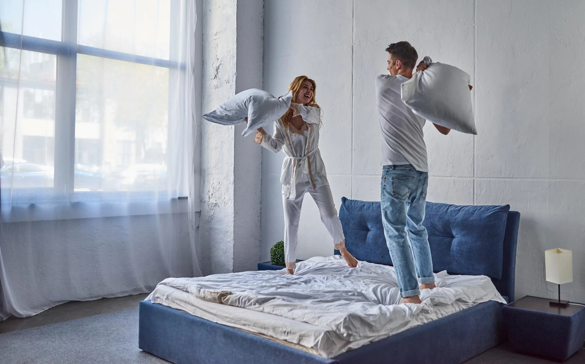 Waarom Kies je voor een Boxspring? De Interieurimpact die je Slaapkamer Transformeert