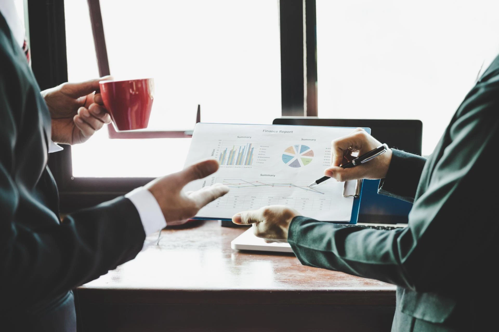 Outsourced CFO Services Explained: What They Are, Benefits & Key Offerings