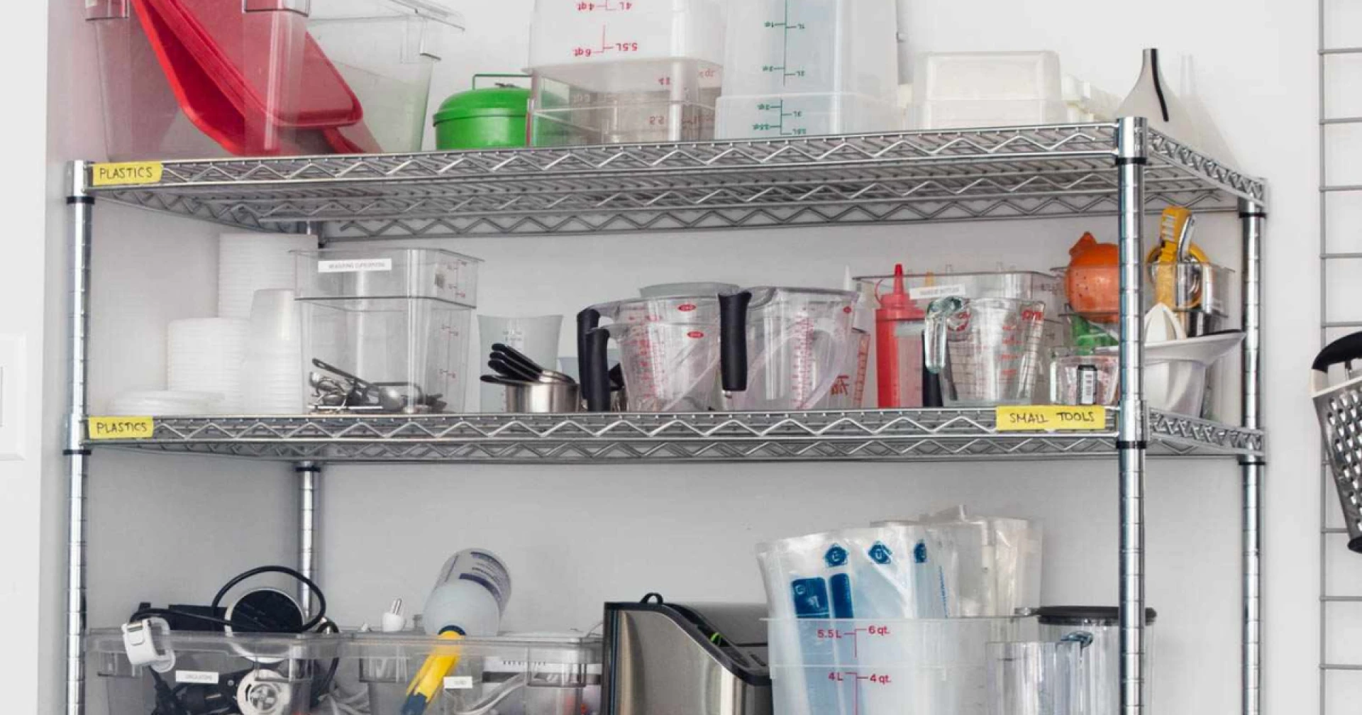 Smart Ways to Use a Kitchen Top Shelf Organizer in Dubai Homes