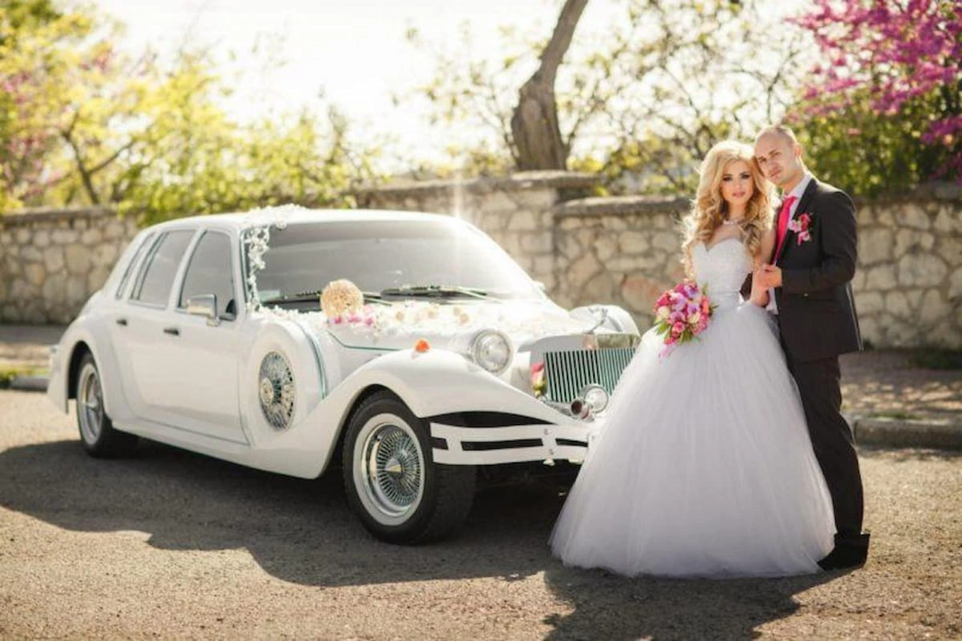 What Are the Top Tips for Choosing a Wedding Car?