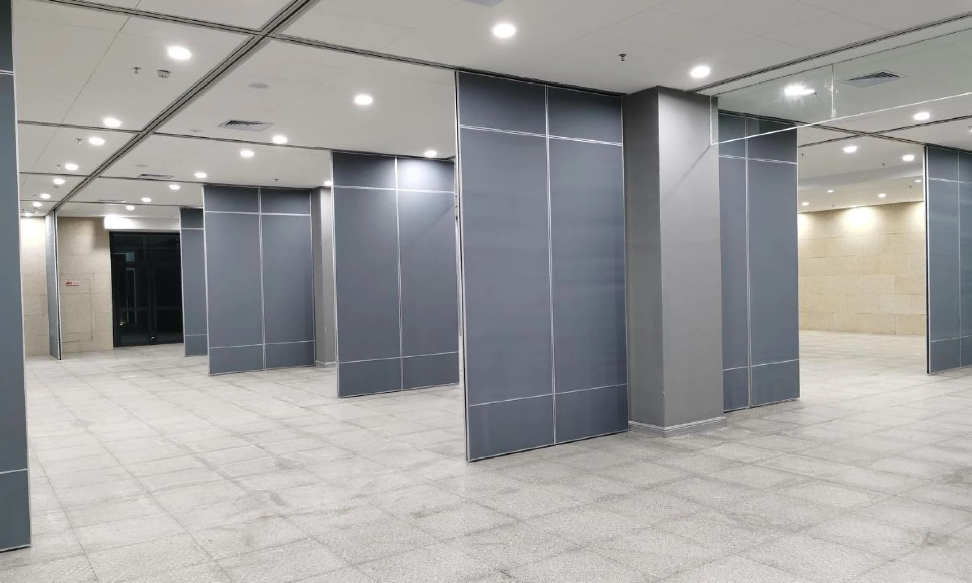 Stylish and Functional Glass Partition Dubai Solutions