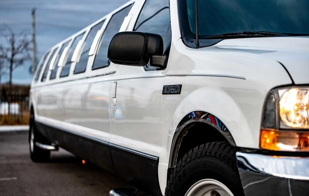 Chauffeured Luxury Wedding Cars