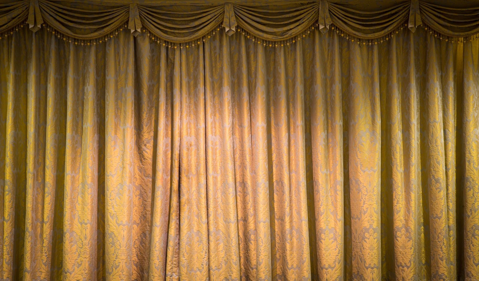 How to Style Gold Curtains for a Touch of Luxury at Home