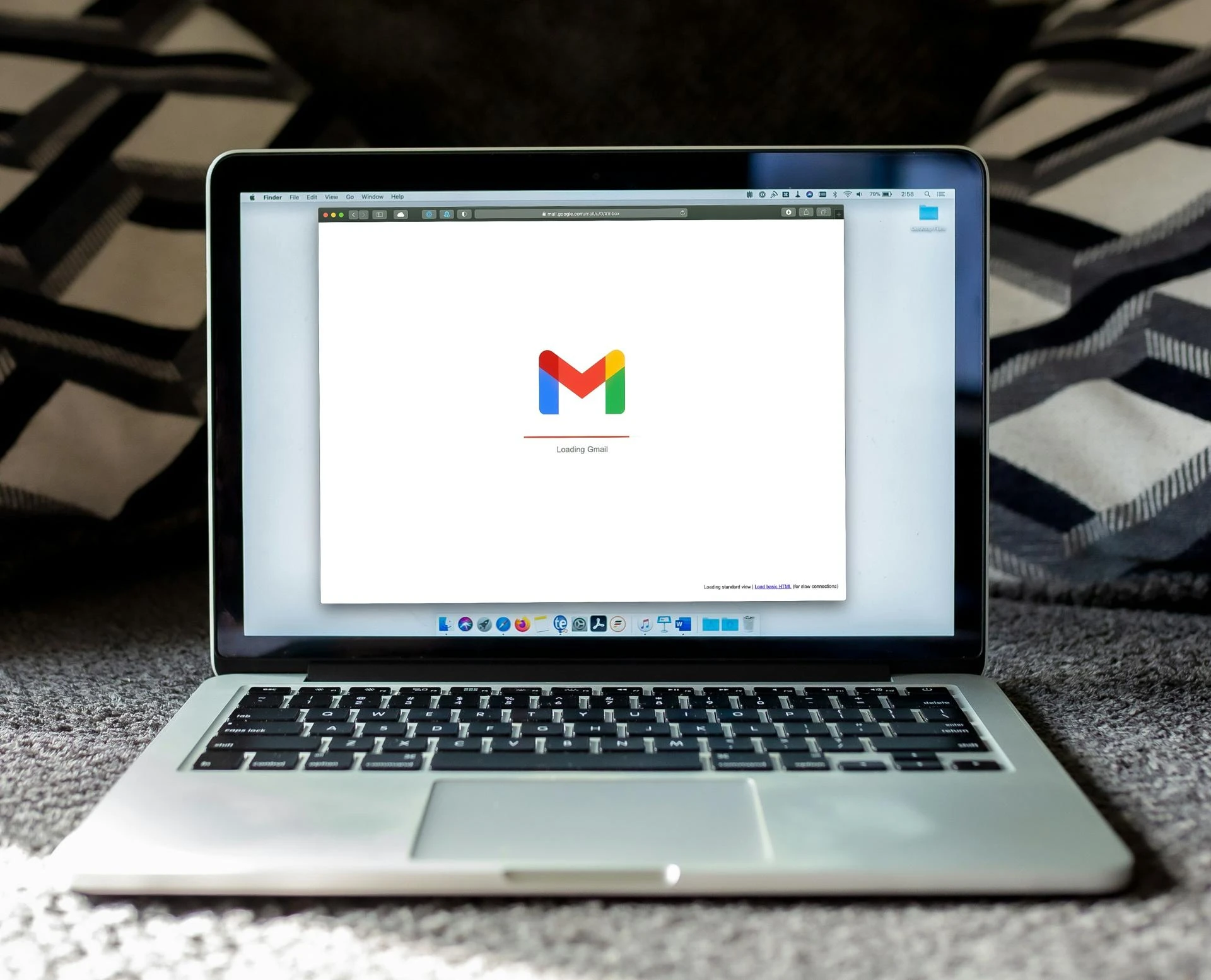 10 Minute Email: The Smarter Way to Stay Private Online