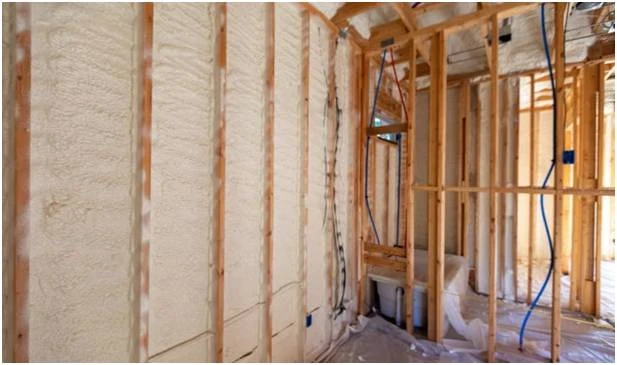 Why Spray Foam Insulation Is Ideal for Attic Rafters in Harsh Weather Conditions