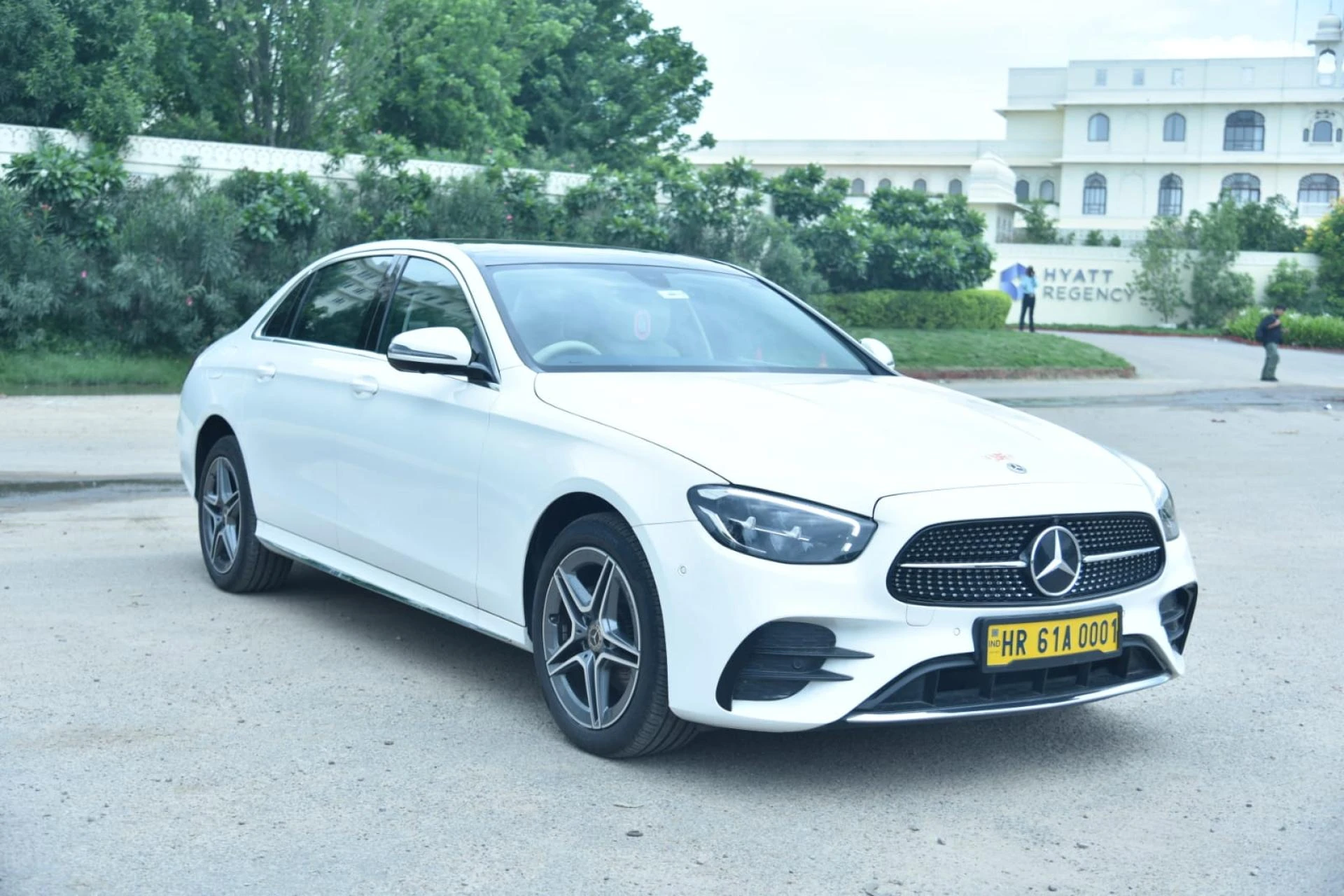 Redefining Comfort: Car Rental in Jaipur with Driver