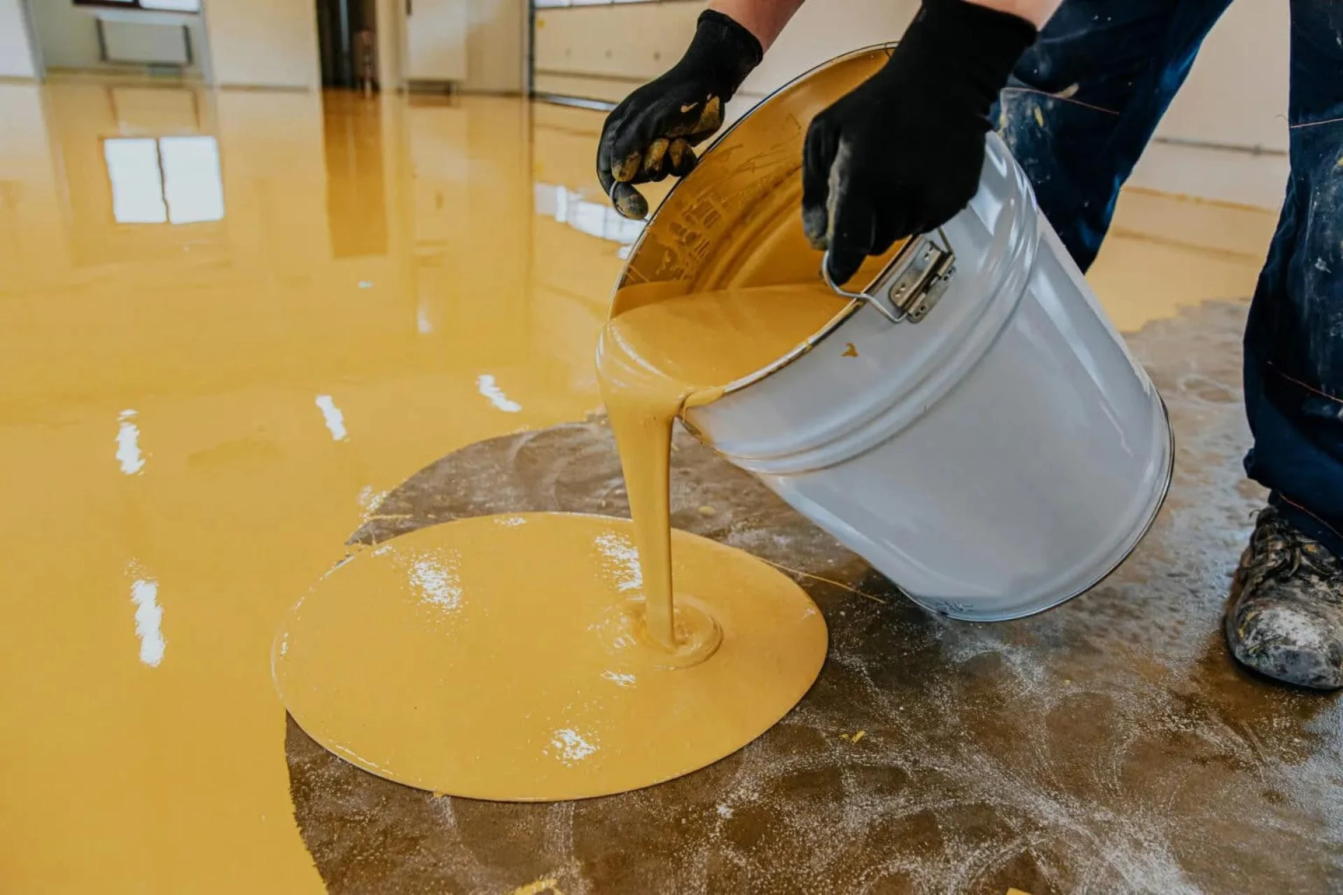 Best Tips for Painting Concrete Floors – Simple DIY Steps