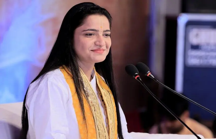 Sadhvi Krishnapriya – Top Female Bhagwat Katha Vachak & Spiritual Katha Orator in India