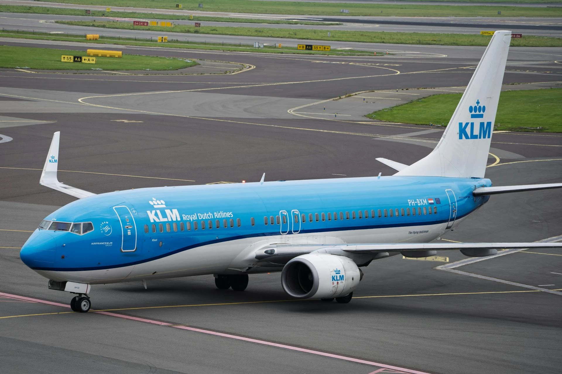 Airline Customer Service for Copa, Jetstar, Flair & More