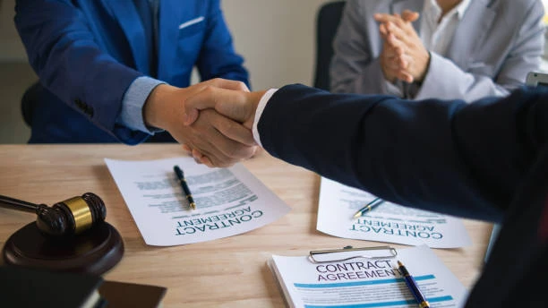 Navigating Complex Deals: The Vital Role of a Mergers and Acquisitions Lawyer