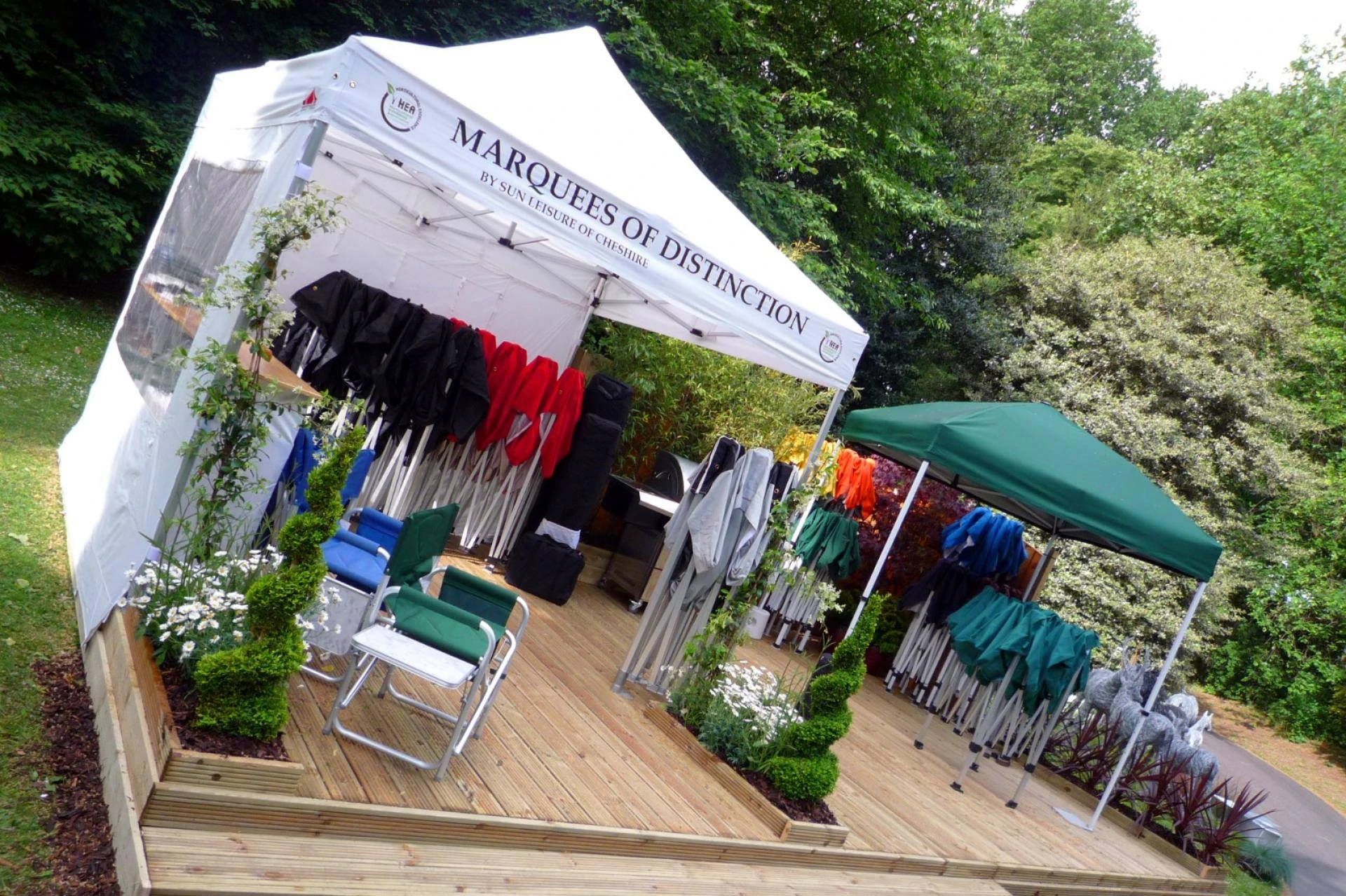 Gazebo Glow-Up: How to Turn Your Pop Up Tent into a Whole Vibe!