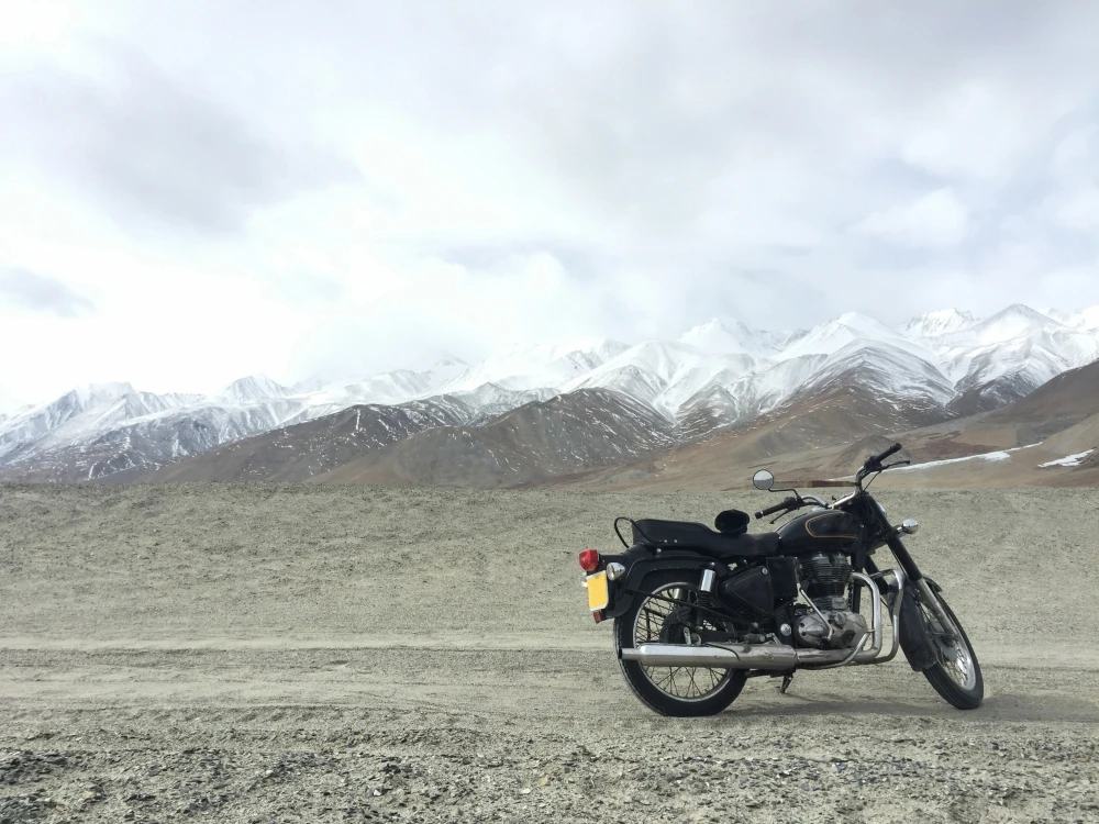 From Himalayas to Coastlines: Life-Changing Motorcycle Tours in India