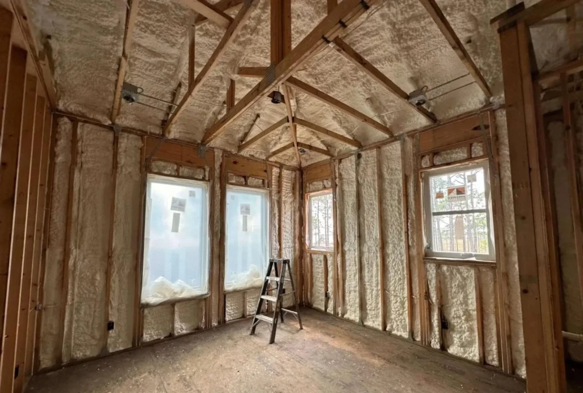 How Can Spray Foam Experts in Pensacola, FL Help Reduce Energy Bills?