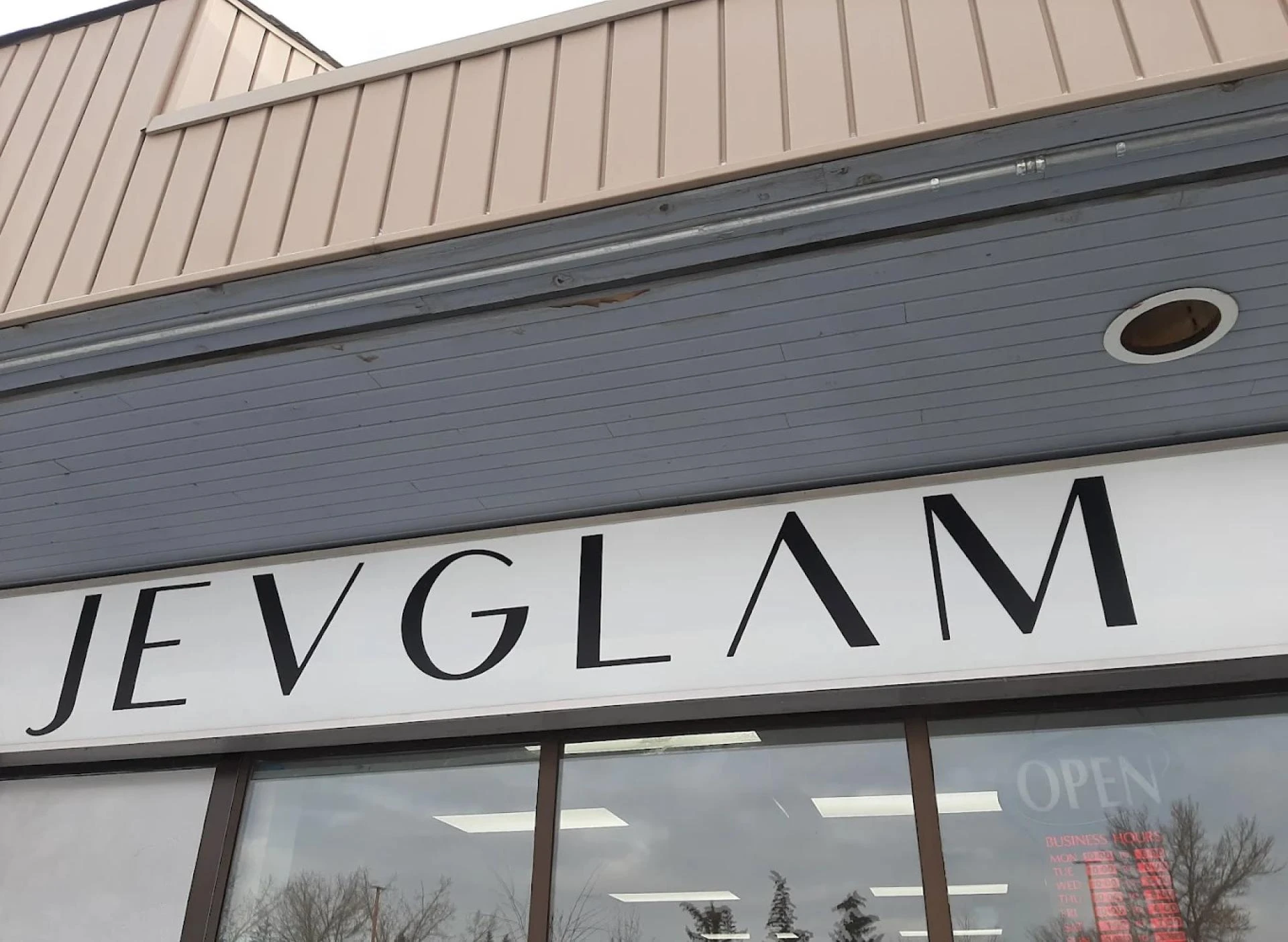 Indian Clothing Stores in Edmonton, Canada: Where Tradition Meets Modern Style