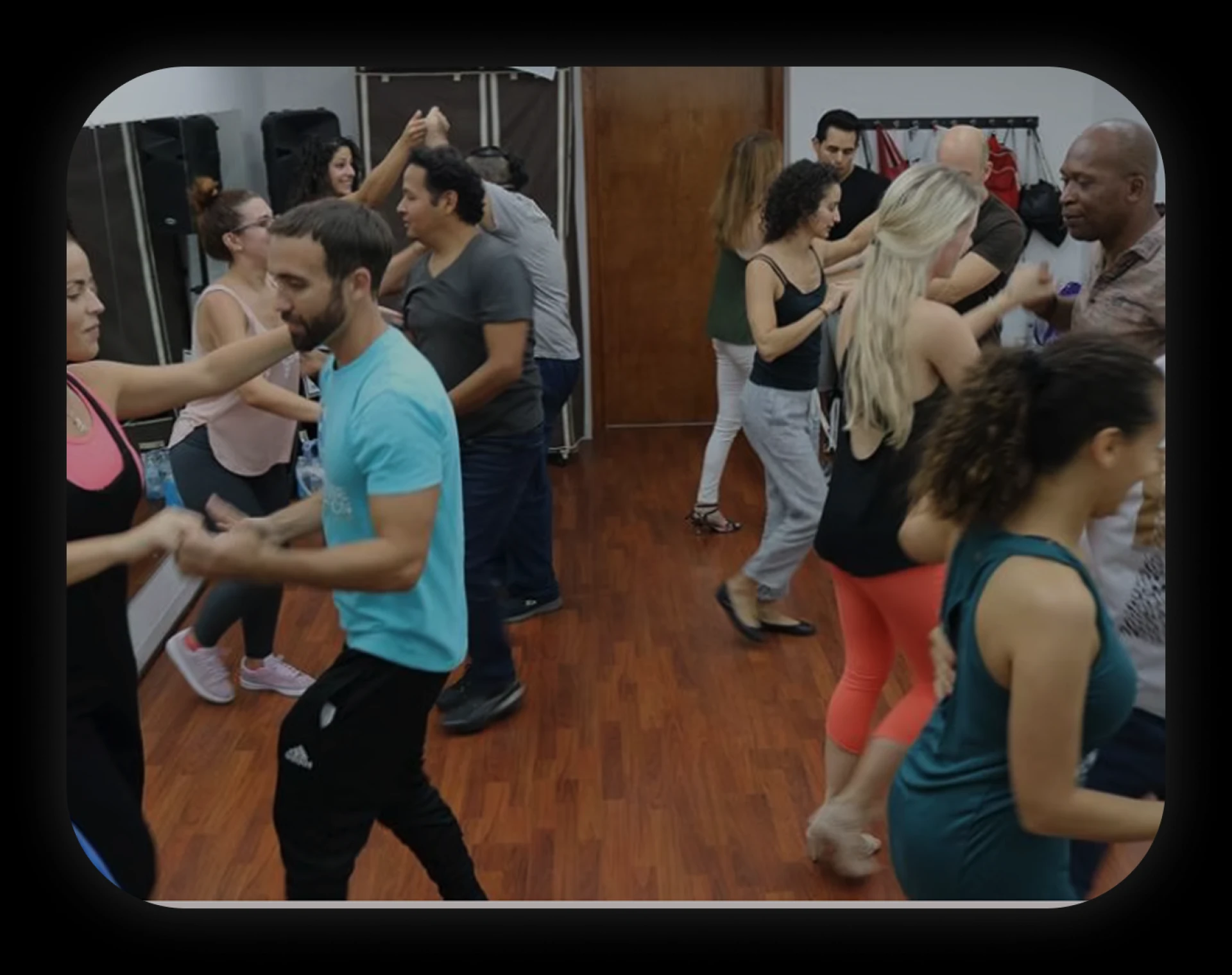 How Technology is Transforming Dance Studios: A Look at Modern Management Tools