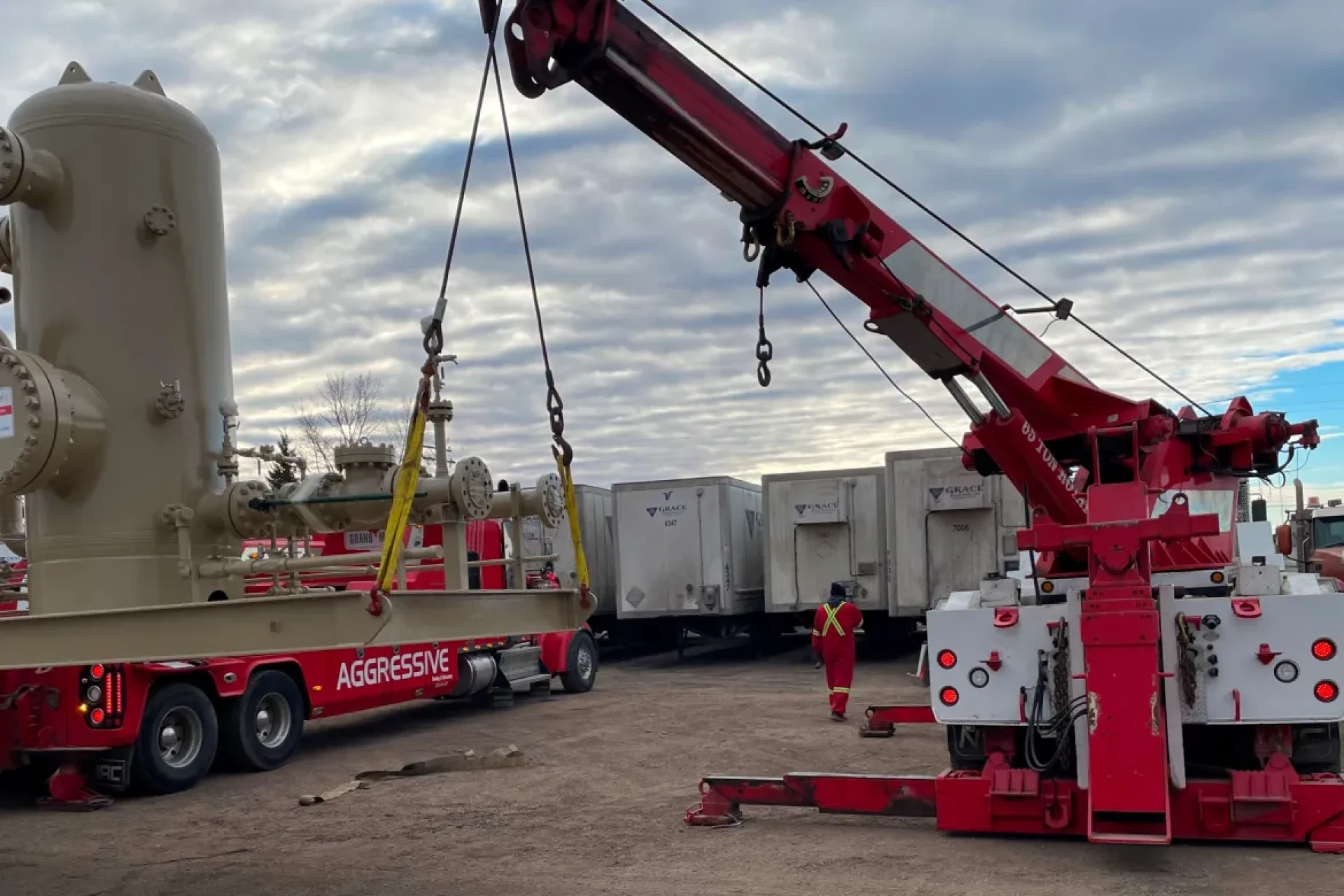 Get your Heavy Vehicle Professionally Assisted with Semi Truck Towing Calgary