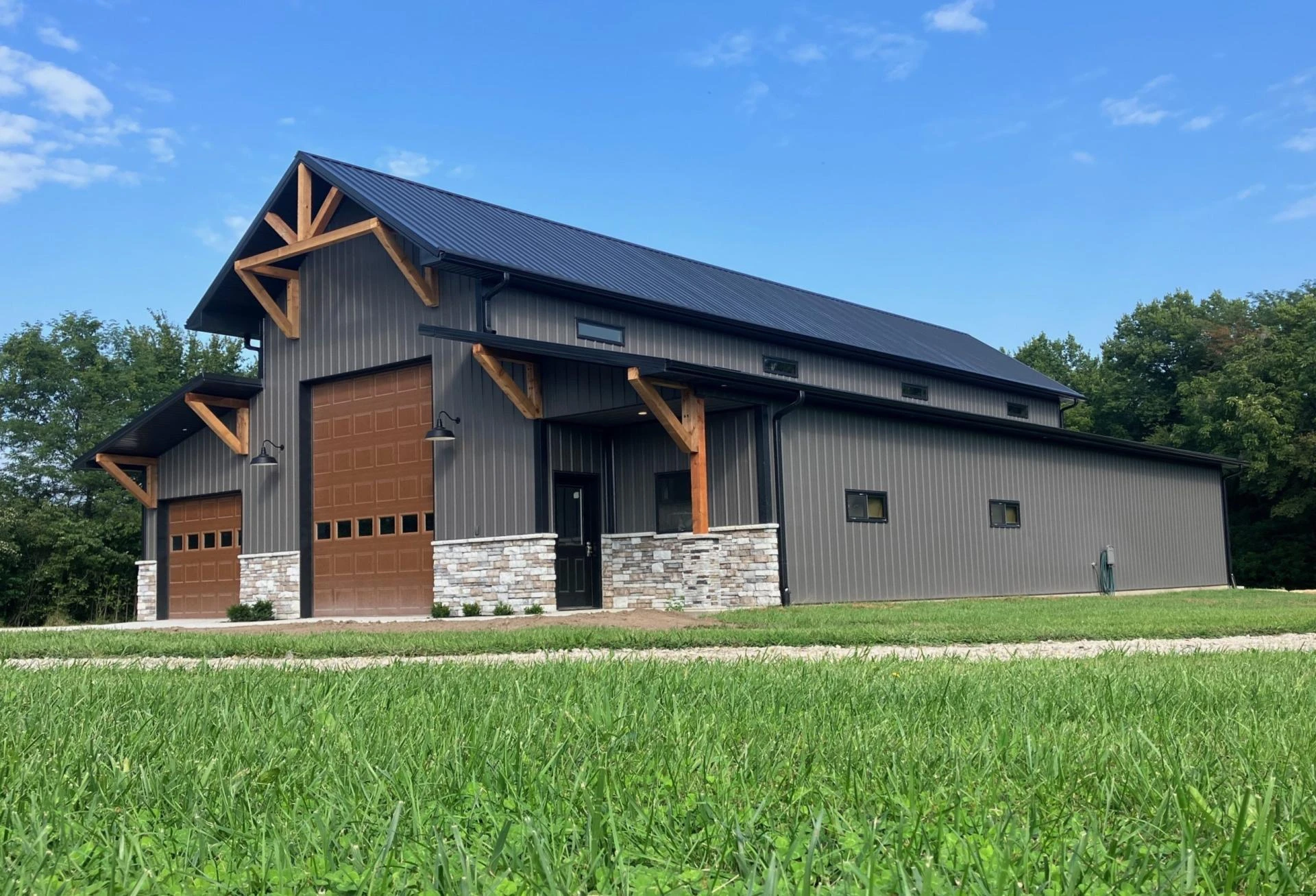 Wapiti Pacific Contractors Explains: What Is a Pole Barn?