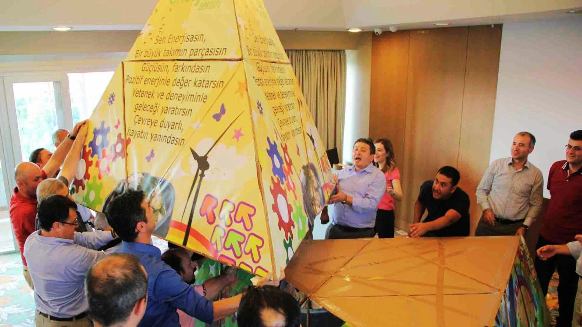 How Pyramid Employee Engagement Games Improve Teamwork