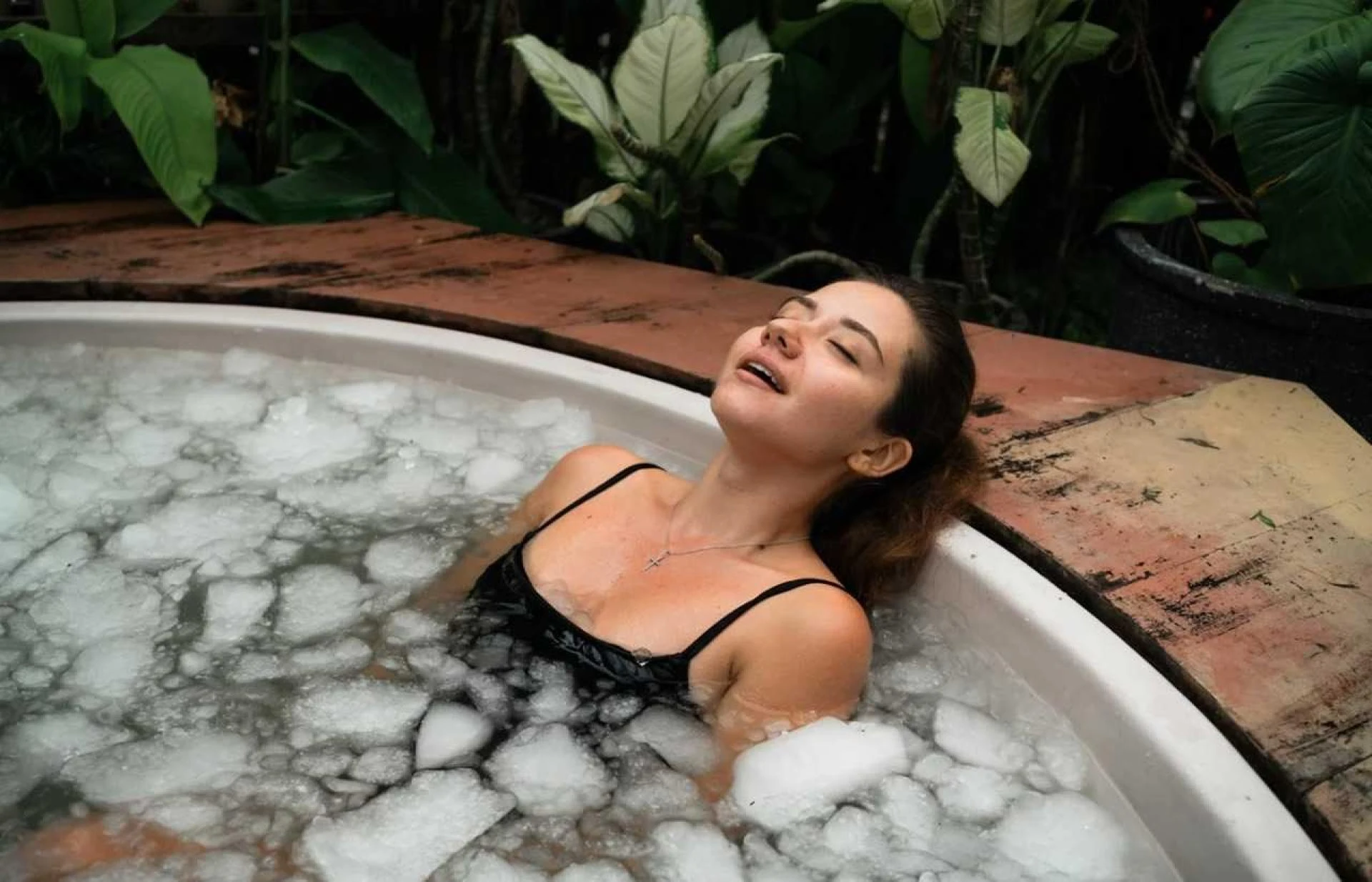Ice Bath Therapy for Everyday People: Benefits Beyond Sports
