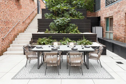 Best Outdoor Balcony Rug Options for All Seasons