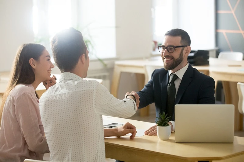 Why You Should Rely on Licensed Conveyancers for Fast Contract Reviews in NSW