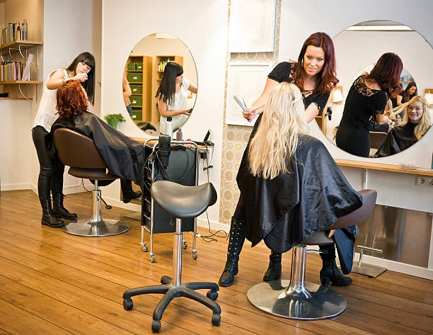 Your All-in-One Beauty Destination in Rhode Island: Hair Extensions, Eyelash Extensions & Spray Tan