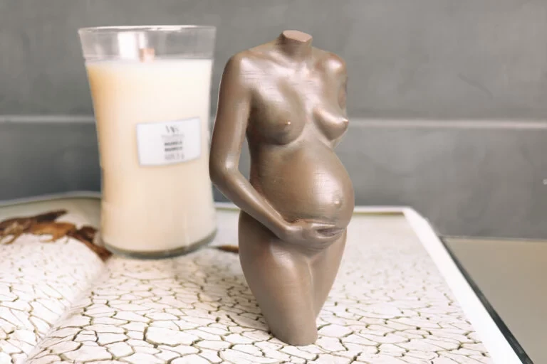 Uniek Beeldje Zwangere Buik – Persoonlijk Zwangerschap Kunstwerk