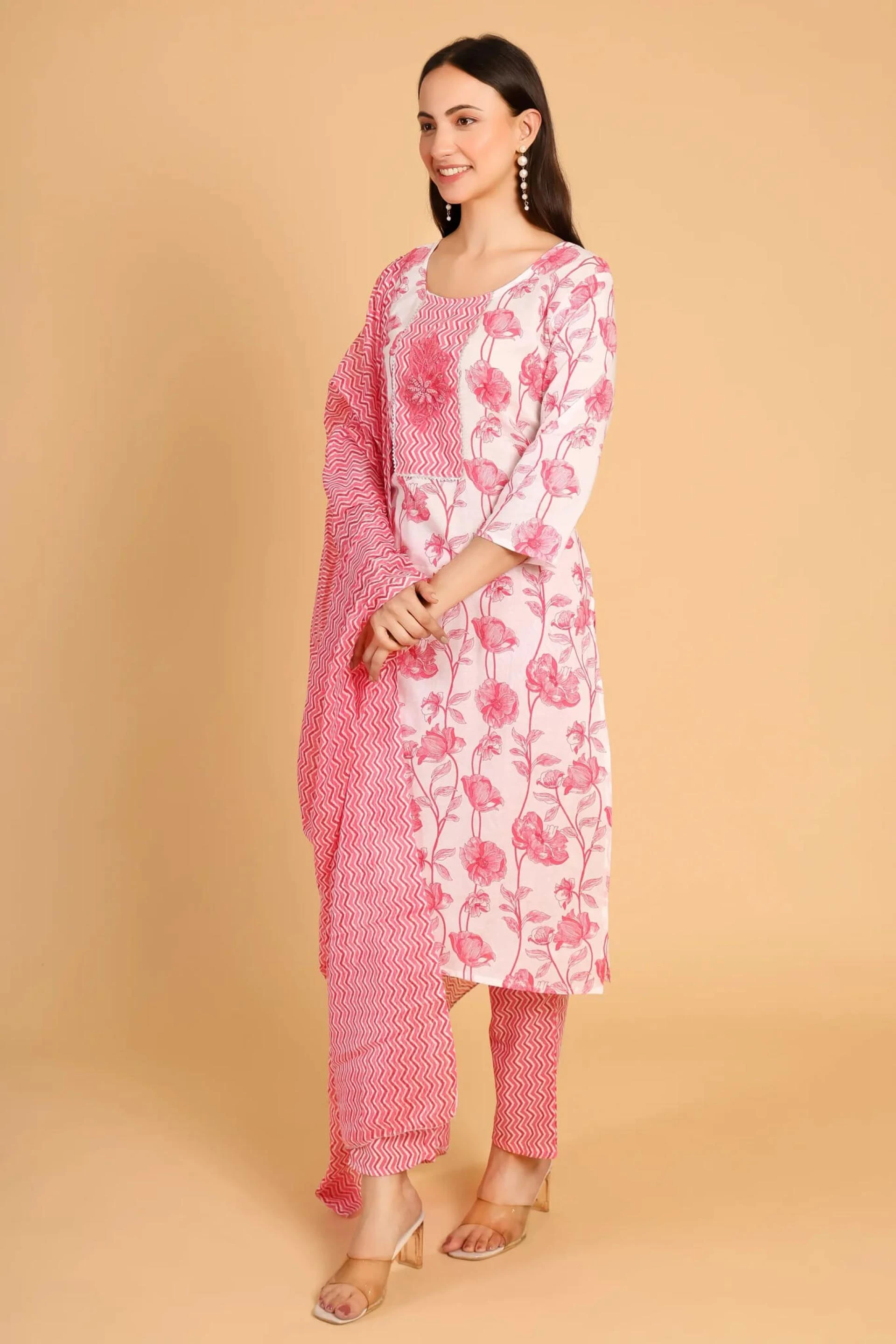 Why Modern Indian Women Prefer Black Cotton Suit Sets Online