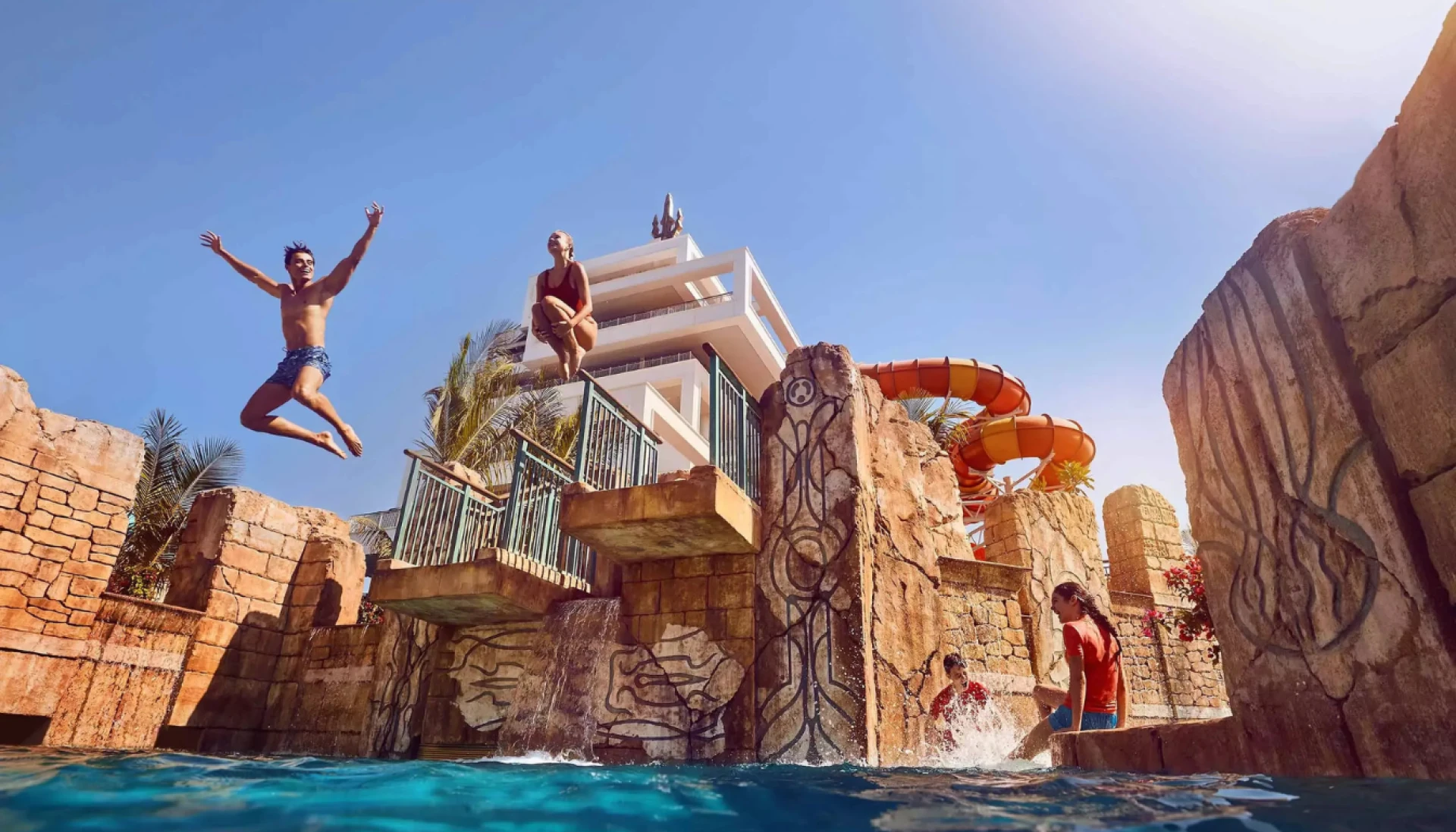 Top Dubai Water Parks with Record-Breaking Slides