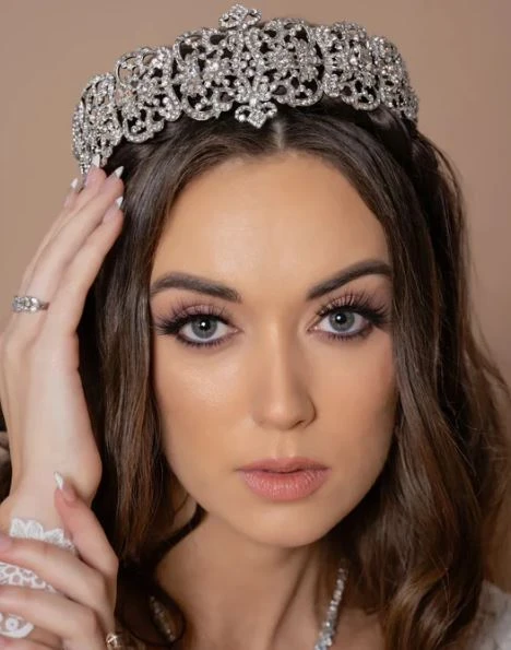 The Ultimate Guide to Must-Have Wedding Dress Accessories