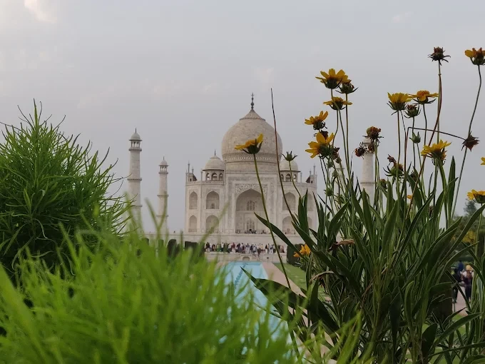 Experience the Golden Triangle in 4 Days with Taj Voyages Tour