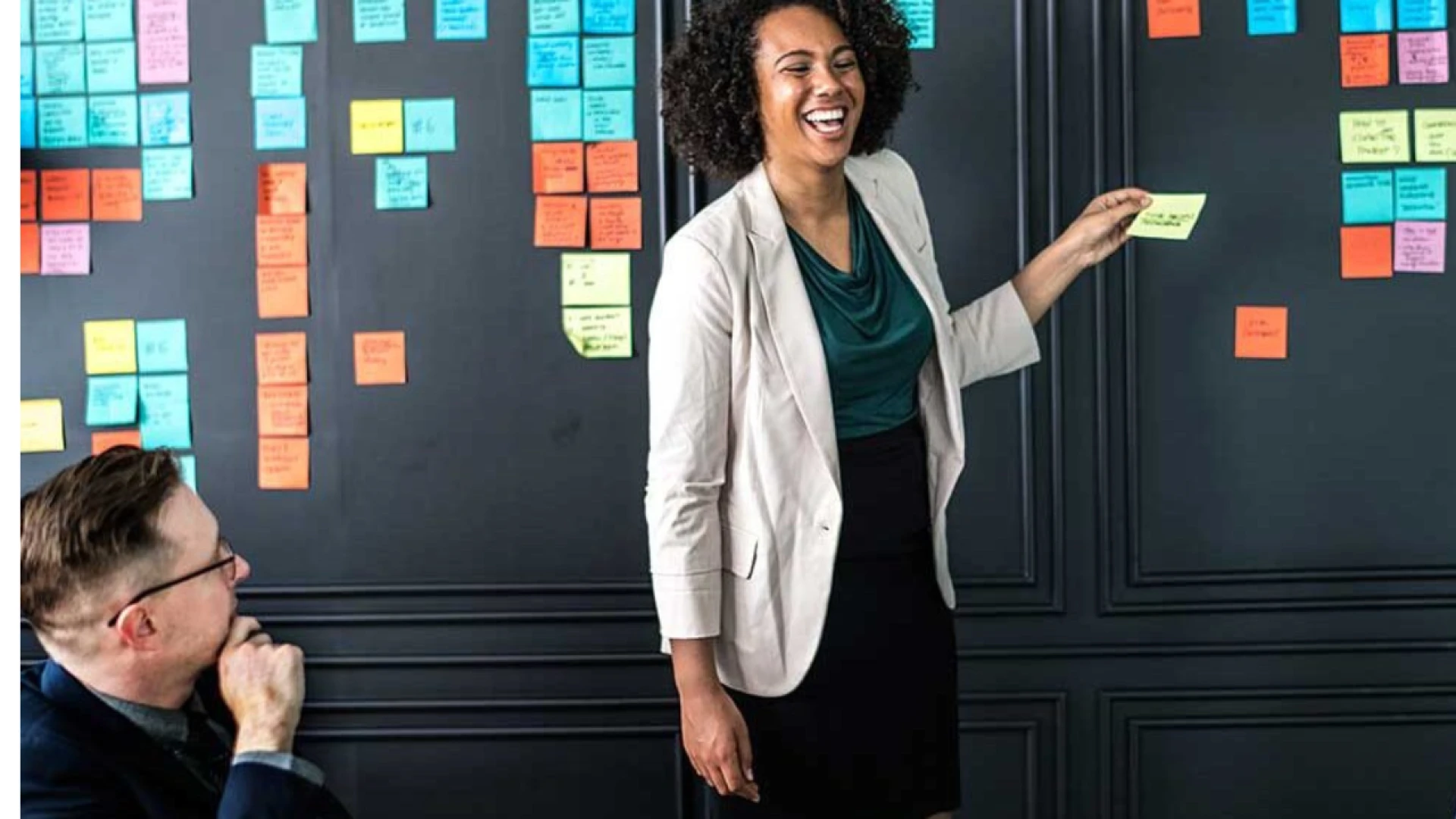 What services are provided by moving and packing companies in UAE?