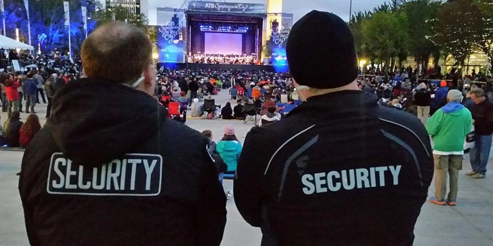 Managing Large Gatherings With Reliable Crowd Control in New York