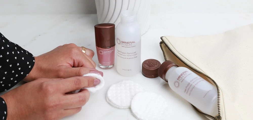 How to Get Golden Hour Nails for Summer