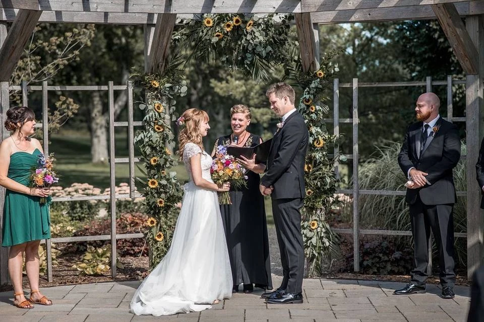 Top Questions to Ask Your Wedding Officiant in NYC