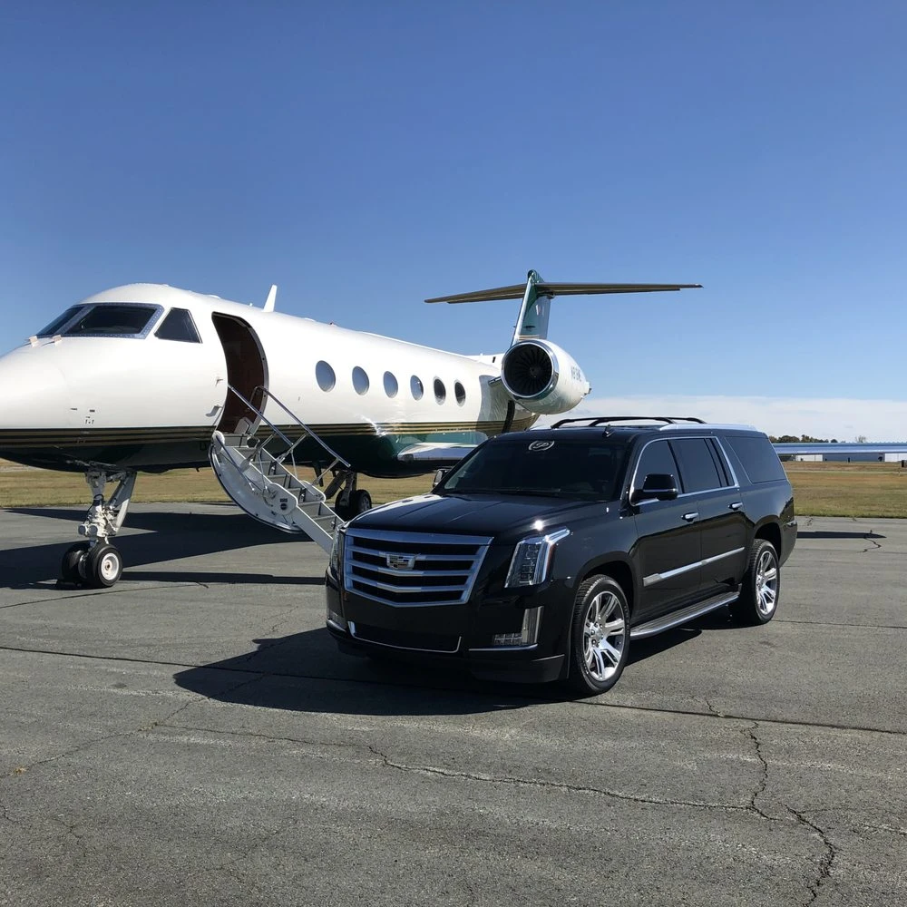 Why Must You Choose Professional Limo Service to EWR Airport?