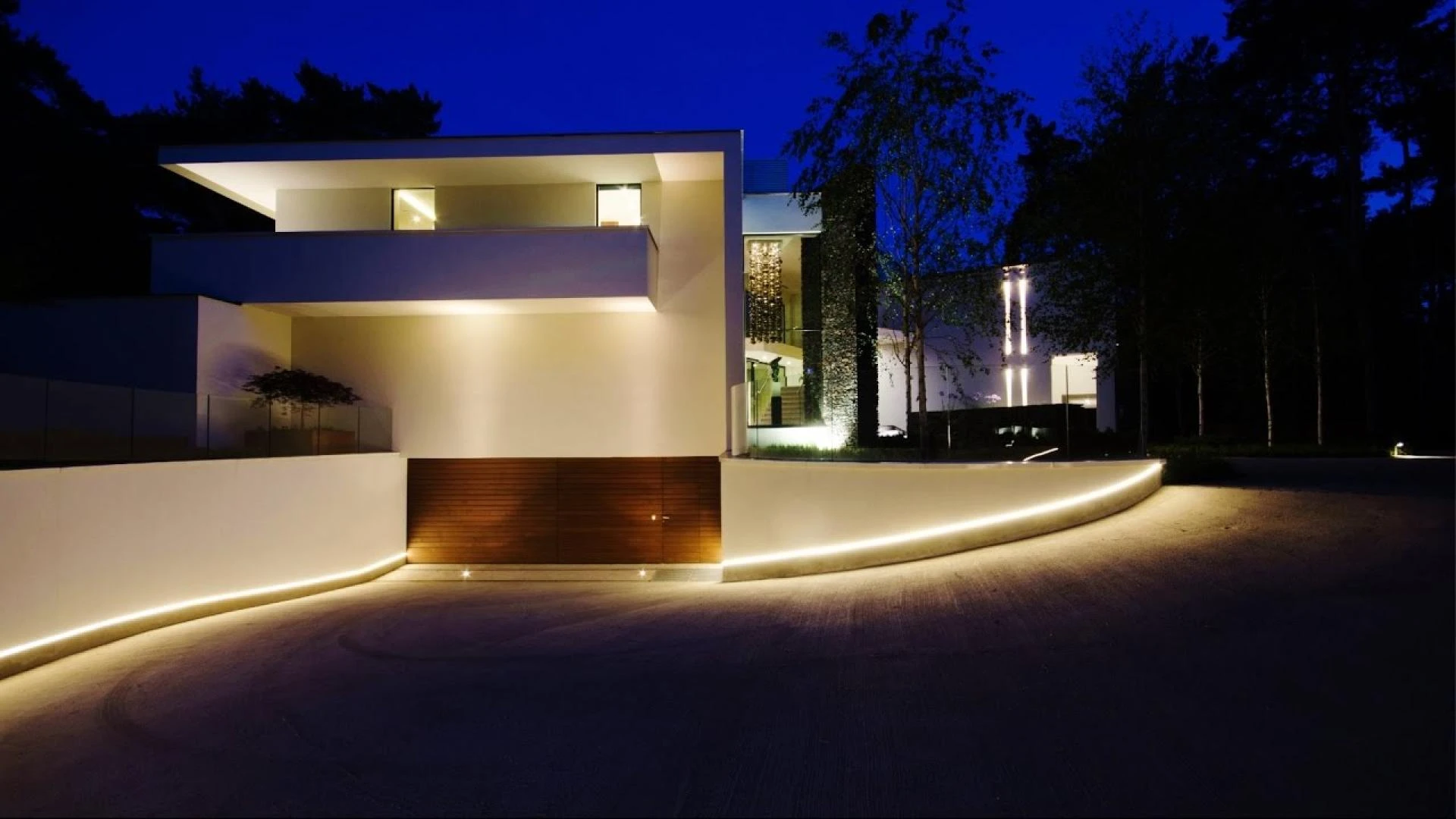LED Christmas Lights in Calgary, AB: Brighten Your Holidays the Smart Way