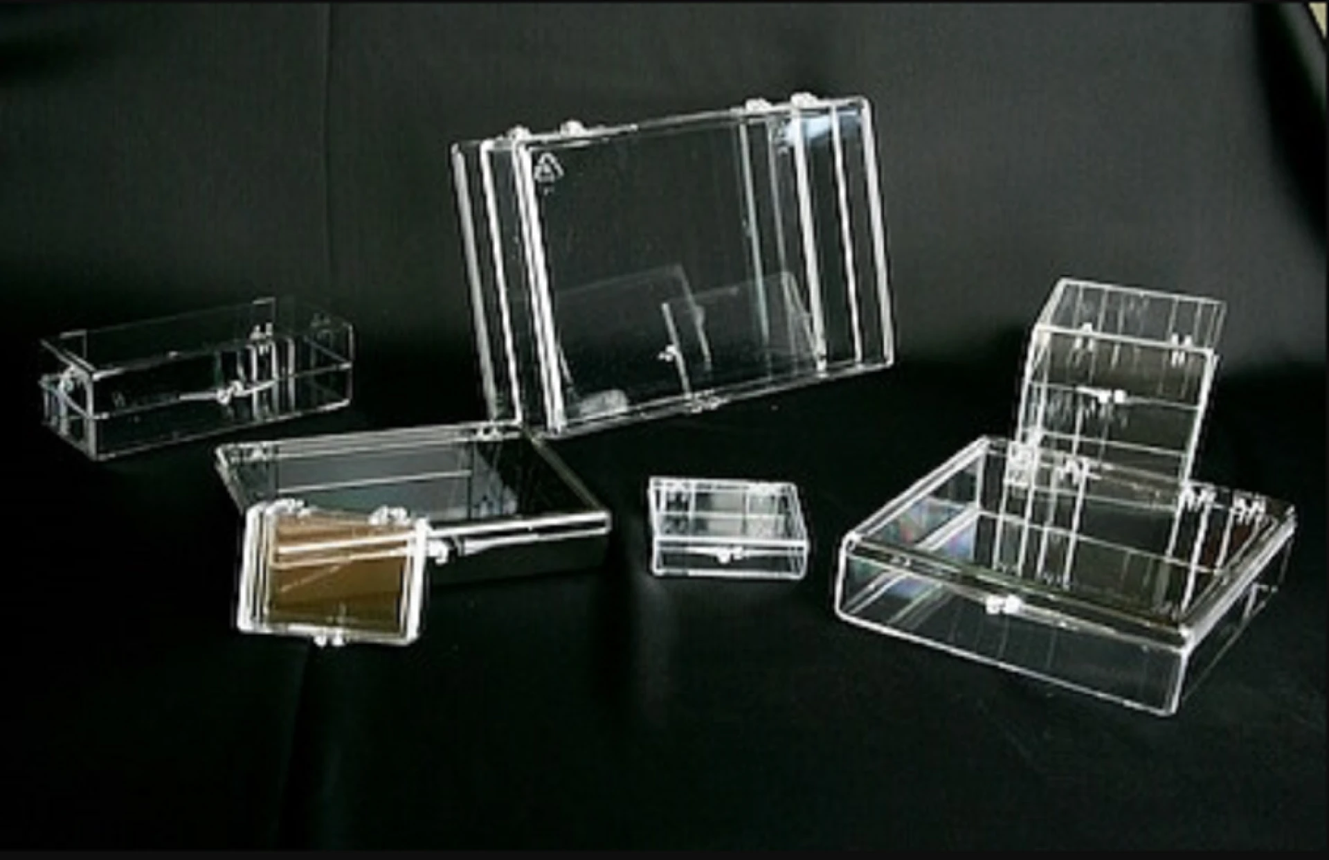 Unlocking Creativity: The Versatile World of Hinged Boxes