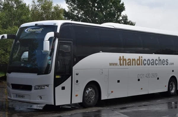 A Complete Guide to Booking Coach Hire Birmingham
