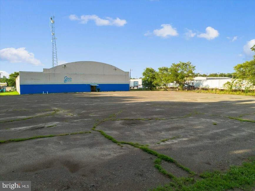 Transform Opportunity into Legacy: Prime Commercial Property in Upper Deerfield, NJ!