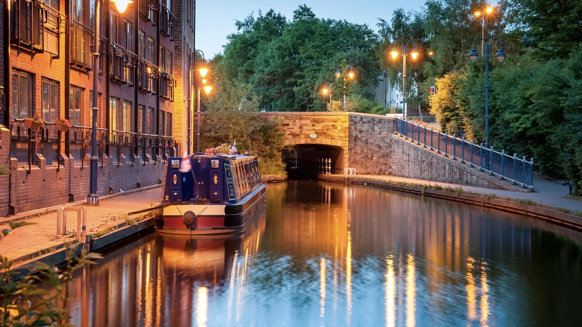 Mediation Services Manchester: Building Bridges in Business and Family Life