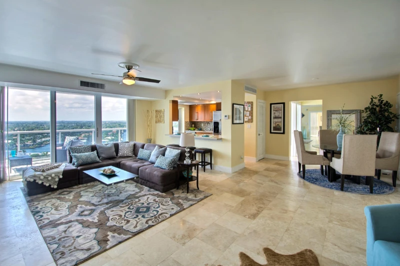 Why Hiring a Professional Home Stager in South Florida Gives Your Listing the Edge