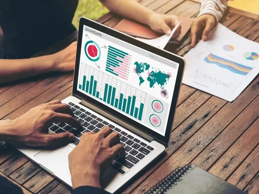 Best Time of Day and Week to Make International Money Transfers